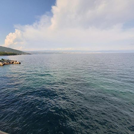 Family Apartment Center Opatija Extérieur photo